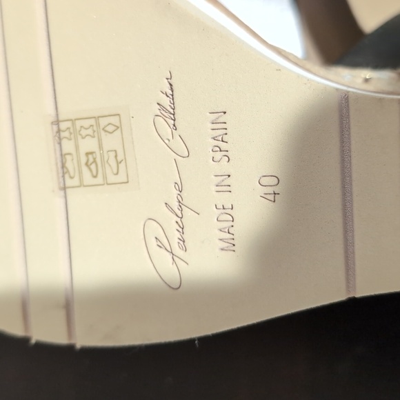 New In Box Sofia Genuine Leather 3.5" Wedge Shoes by European Heels Size 9 / 40 - Picture 8 of 12